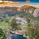 Bergen/sotra: Sea Cabin. Spa. Fishing. Boat *