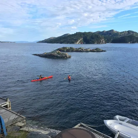 Bergen/sotra: Sea Cabin. Spa. Fishing. Boat *