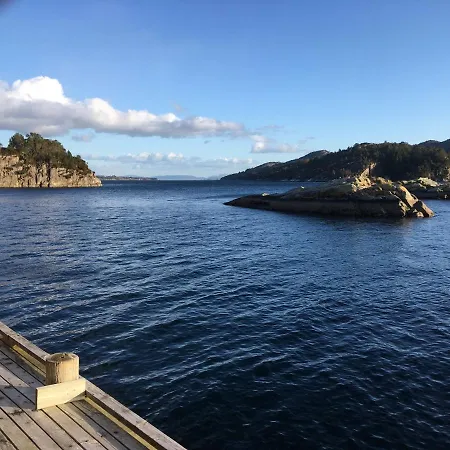بيت للعطل Bergen/sotra: Sea Cabin. Spa. Fishing. Boat