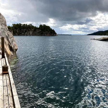 Vakantiehuis Bergen/sotra: Sea Cabin. Spa. Fishing. Boat