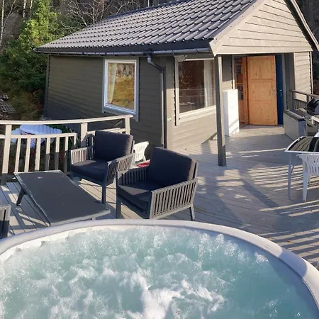 Bergen/sotra: Sea Cabin. Spa. Fishing. Boat Dom wakacyjny