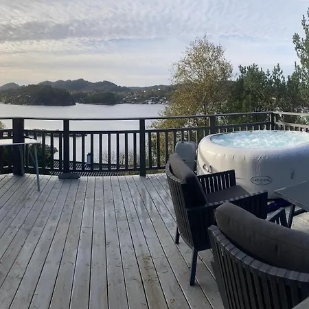 Bergen/sotra: Sea Cabin. Spa. Fishing. Boat Dom wakacyjny Haganes