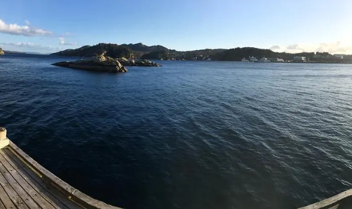 Bergen/sotra: Sea Cabin. Spa. Fishing. Boat