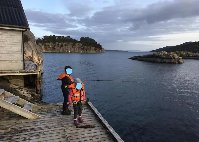 Bergen/sotra: Sea Cabin. Spa. Fishing. Boat *