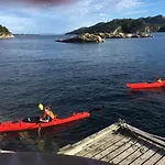 Bergen/sotra: Sea Cabin. Spa. Fishing. Boat *