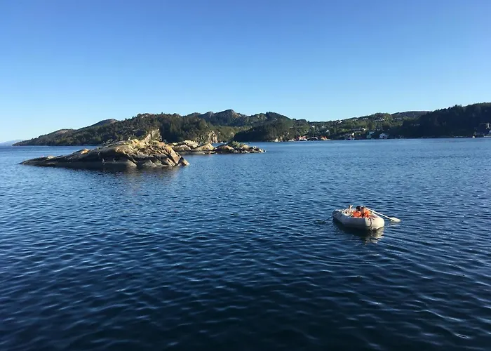 Bergen/sotra: Sea Cabin. Spa. Fishing. Boat Haganes