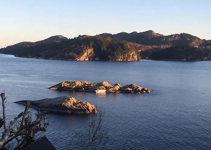 度假居 Bergen/sotra: Sea Cabin. Spa. Fishing. Boat